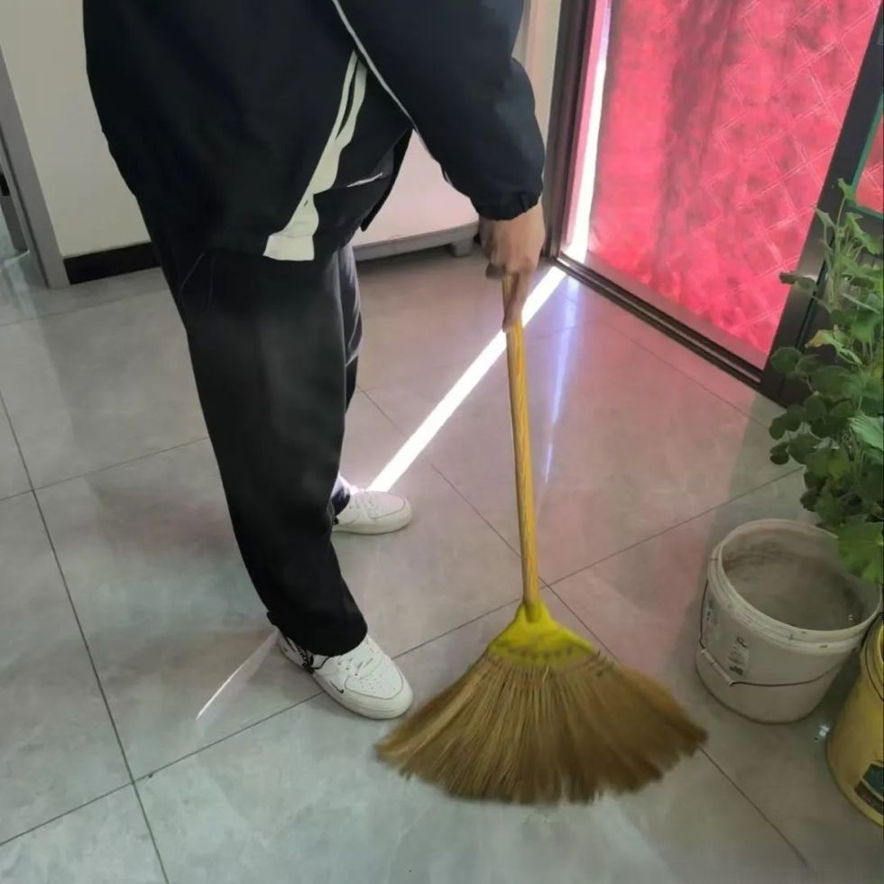 UG环球官方网||汽车工程学院||以劳动之笔，绘就假期多彩生活 第 7 张