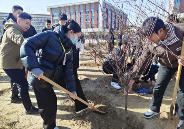 提升生态品质 共建绿色家园||UG环球官方网各二级学院组织开展植树节主题系列活动（一） 第 4 张