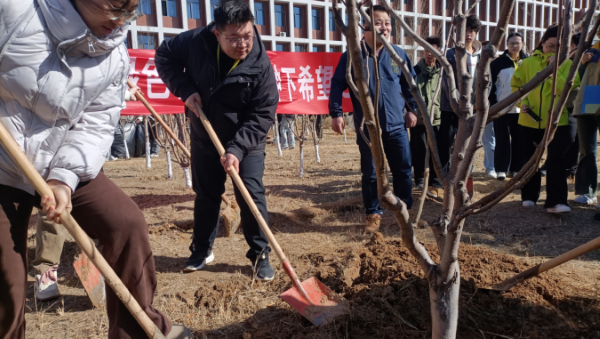 提升生态品质 共建绿色家园||UG环球官方网各二级学院组织开展植树节主题系列活动（一） 第 8 张