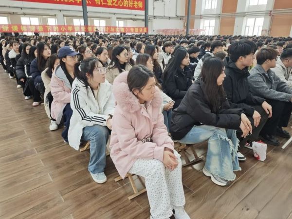 “一站式”学生社区||UG环球官方网学术大讲堂第十五期——车库咖啡教育管理公司董事长金子森：“创新引领未来、创业成就梦想”主题讲座 第 7 张