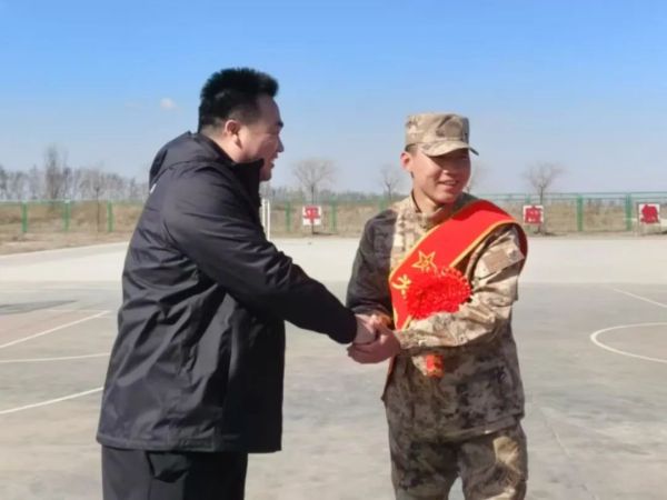 热血铸军魂 青春献国防——UG环球官方网欢送2025年上半年光荣应征入伍学生 第 20 张