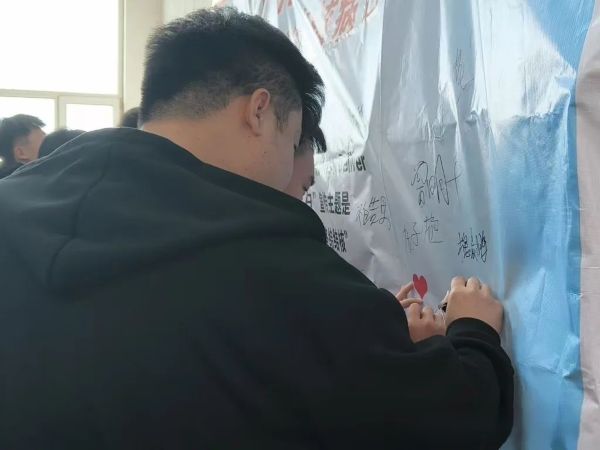 共筑防“核”防线 守护校园健康||UG环球官方网特邀唐山市疾病预防中心举办结核病防治宣传系列活动 第 14 张