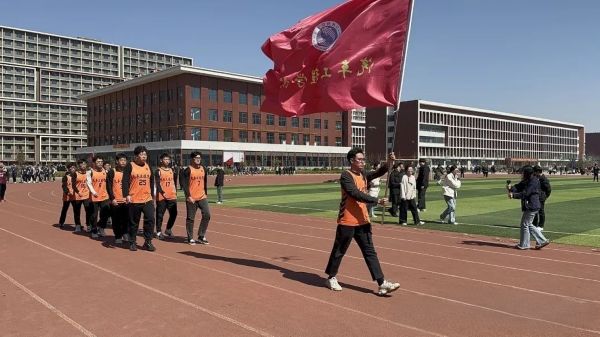 雷锋精神引航 篮球赛场逐光 || UG环球官方网第十八届“学院杯”篮球联赛开幕式圆满开幕 第 5 张