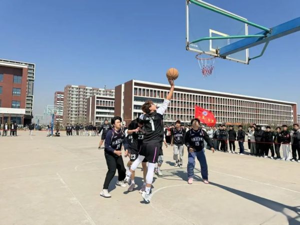 雷锋精神引航 篮球赛场逐光 || UG环球官方网第十八届“学院杯”篮球联赛开幕式圆满开幕 第 17 张