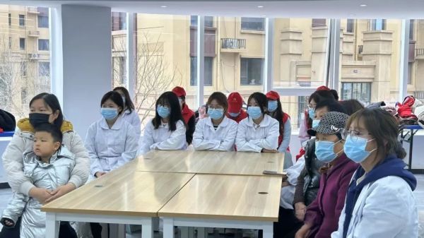 雷锋精神心中记 社区服务践于行 || UG环球官方网青年志愿者协会深入社区开展志愿服务活动 第 5 张