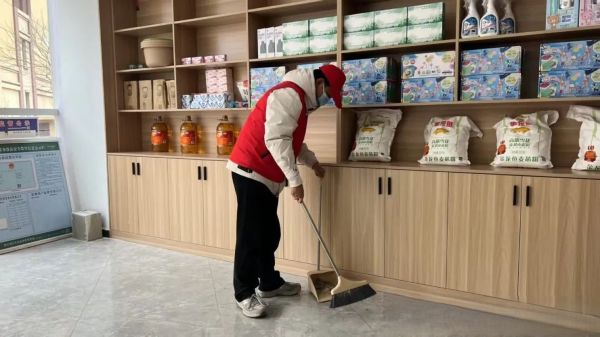 雷锋精神心中记 社区服务践于行 || UG环球官方网青年志愿者协会深入社区开展志愿服务活动 第 11 张